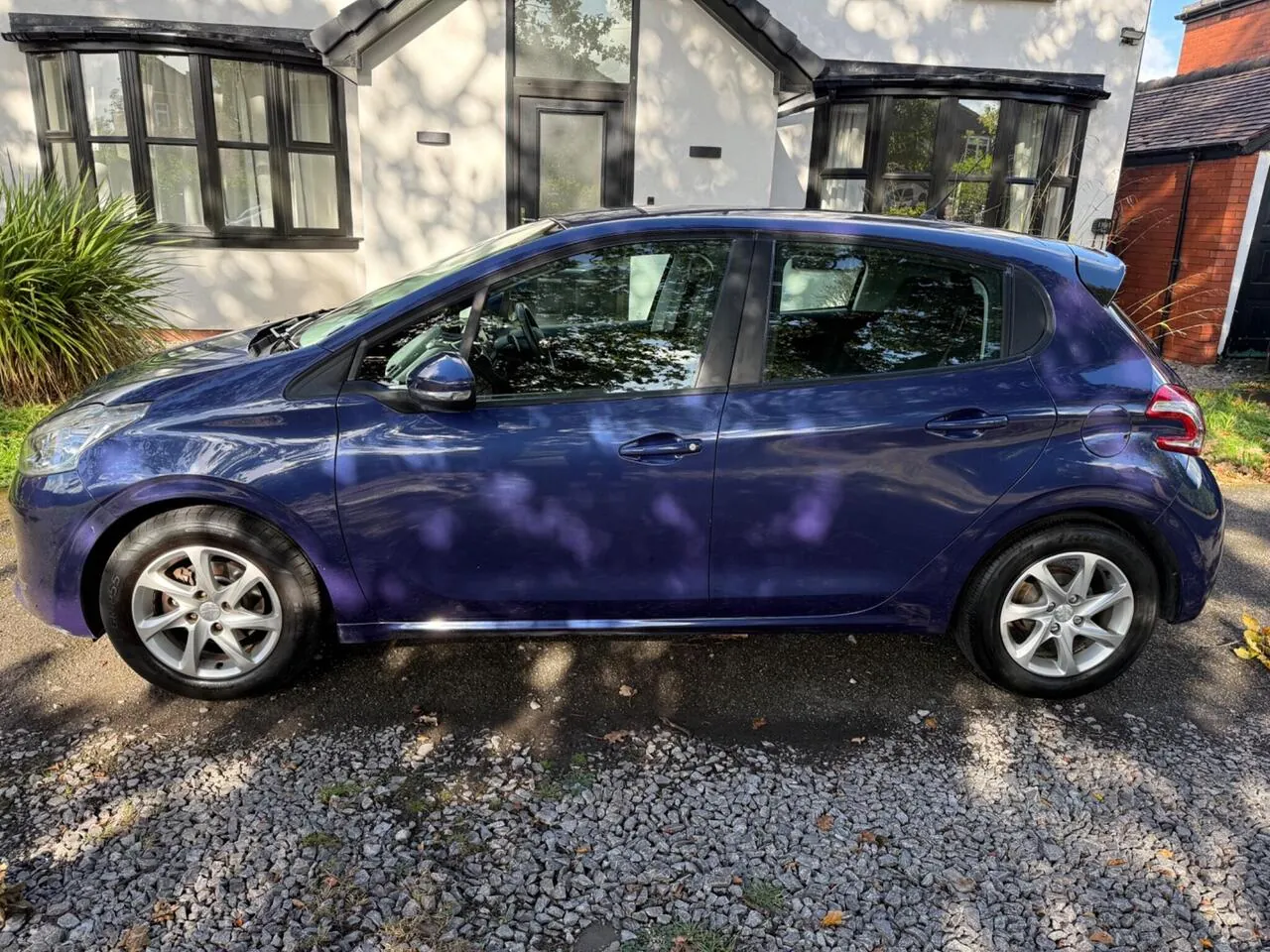 Peugeot 208 2012 photo 5