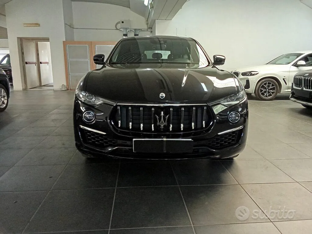Maserati Levante 2022 photo 2
