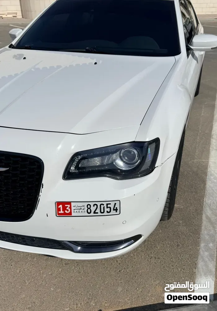 Chrysler 300 2023 photo 3