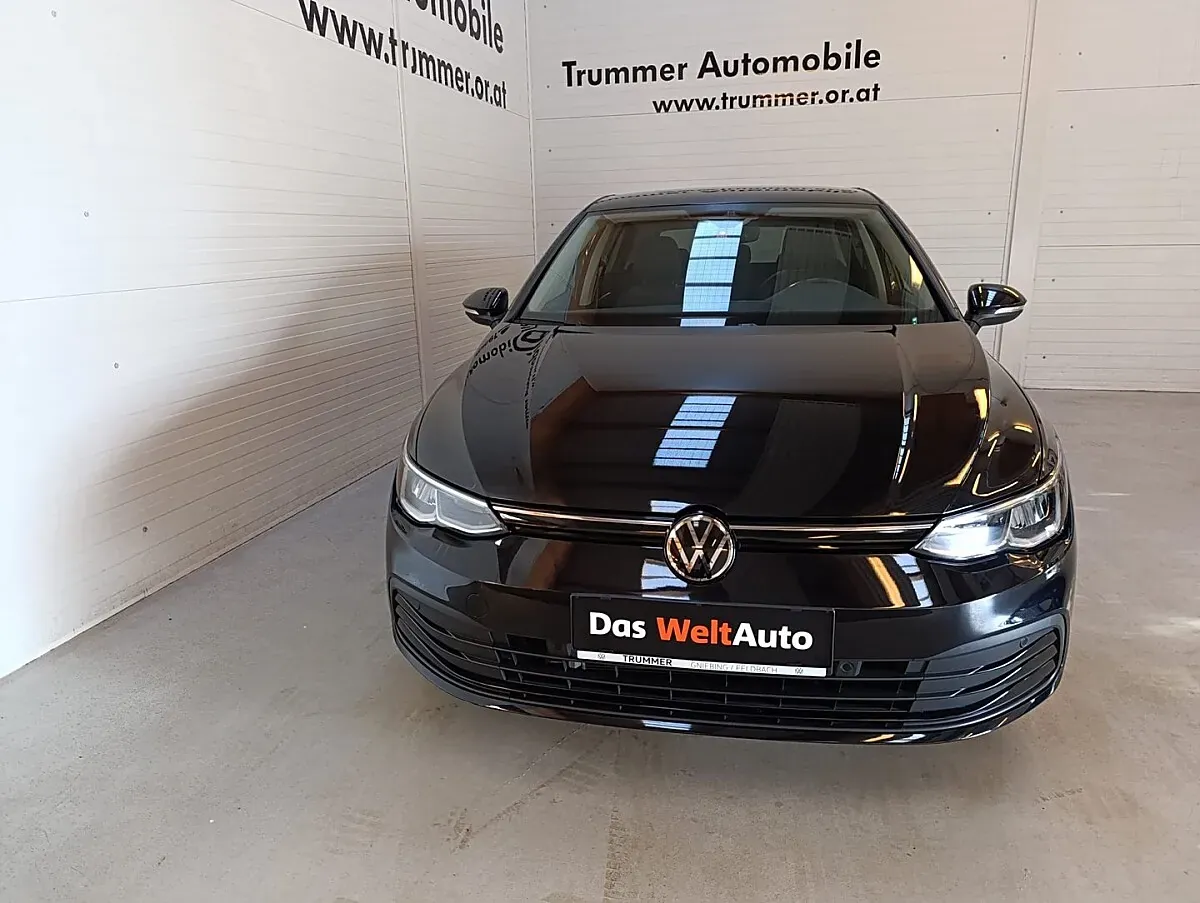 Volkswagen Golf 2023 photo 2