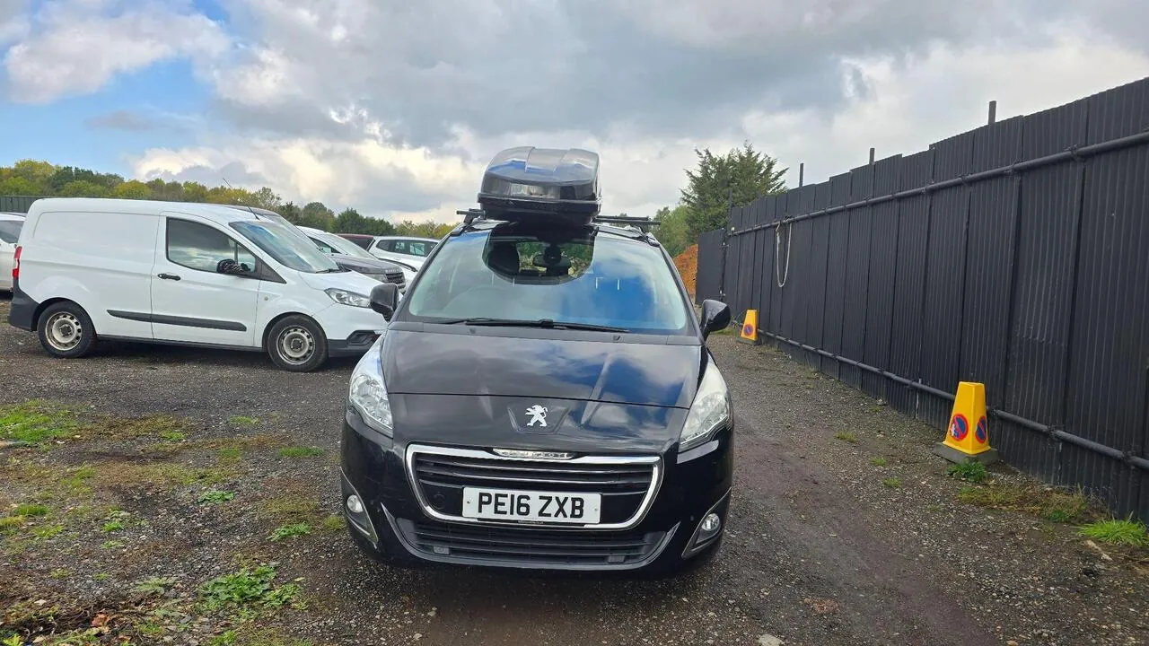 Peugeot 5008 2016 photo 3