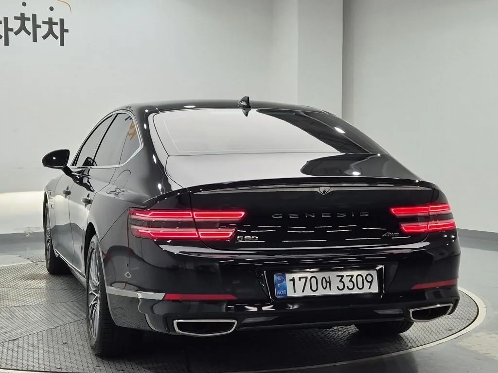 Genesis G80 2022 photo 2