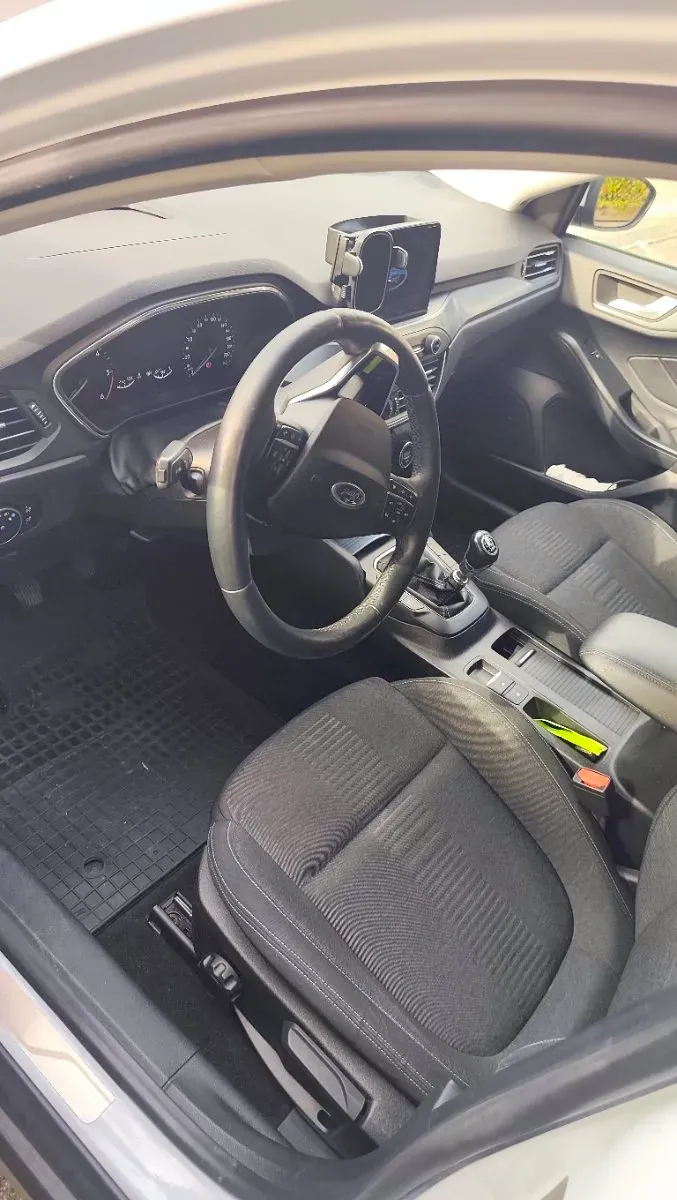 Ford Focus 2019 photo 2