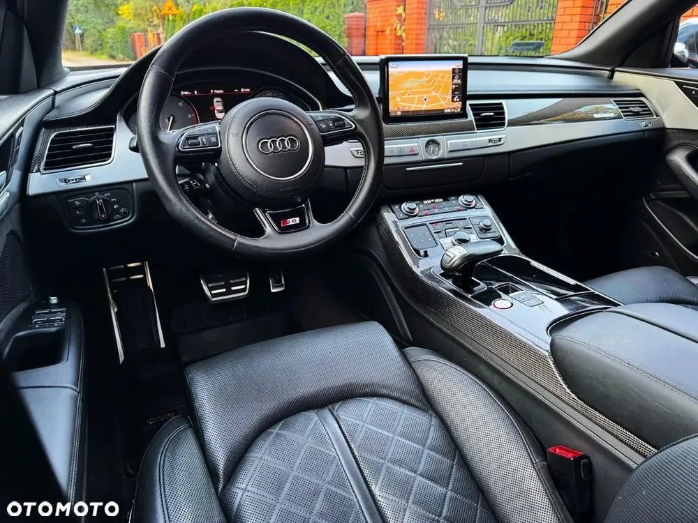 Audi S8 2013 photo 5