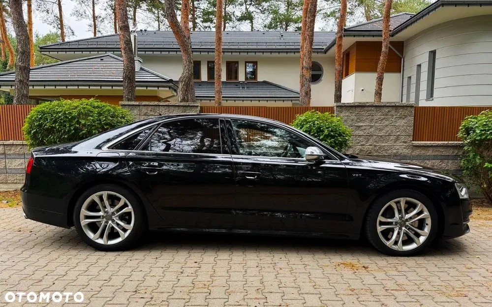 Audi S8
