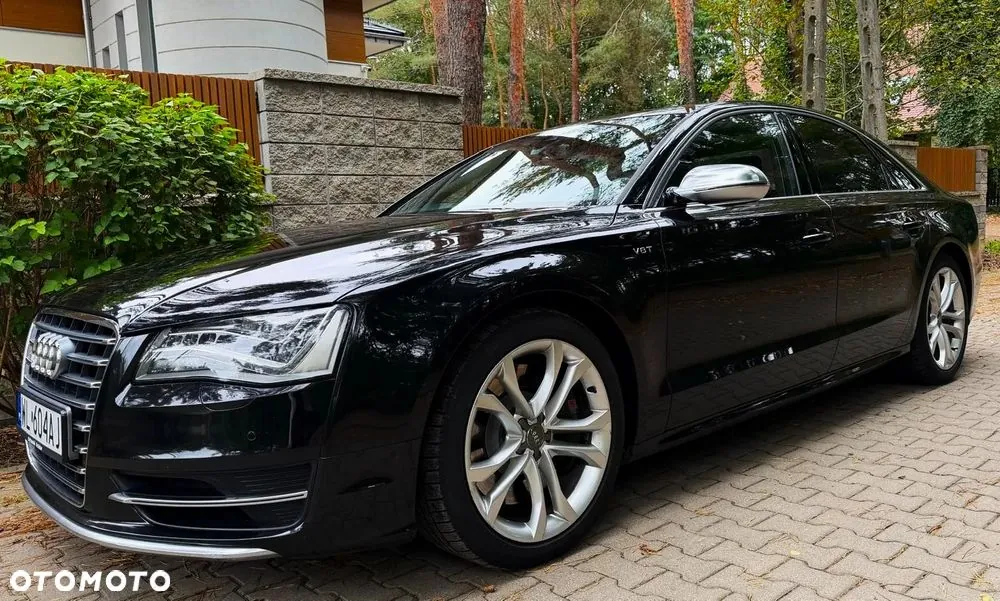 Audi S8 2013 photo 4