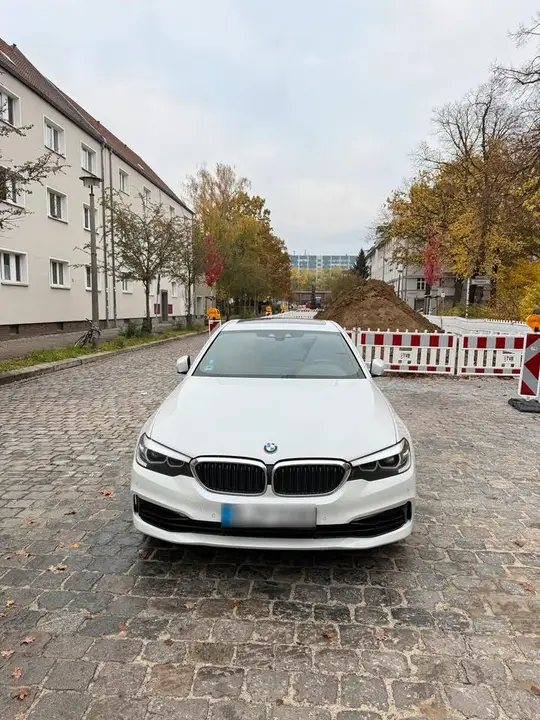 BMW 530E