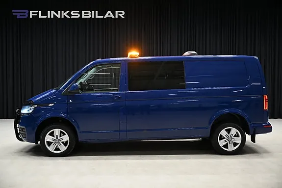 Volkswagen Transporter 2021 photo 2
