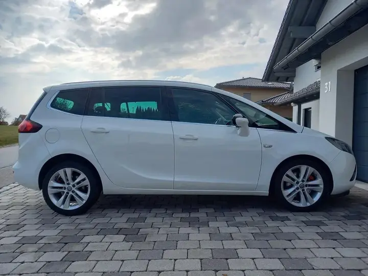 Opel Zafira Tourer