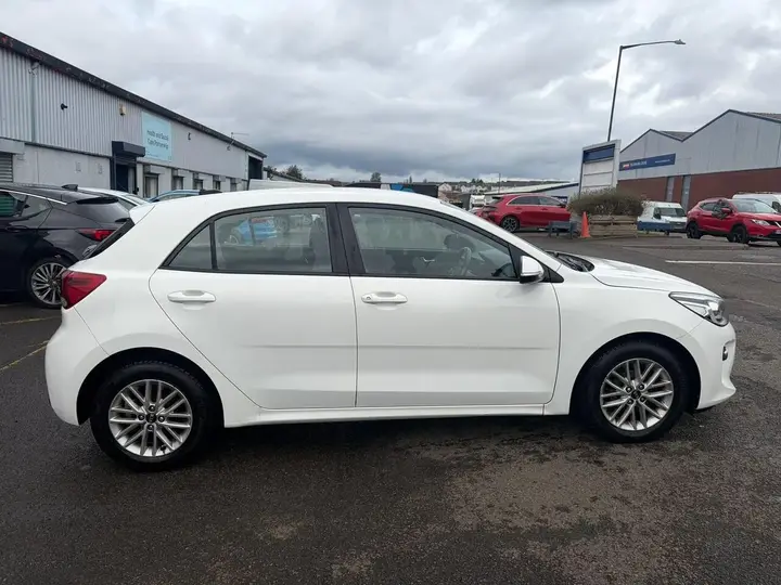 Kia Rio 2017 photo 4
