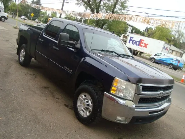 Chevrolet Silverado 2500Hd 2010 photo 4