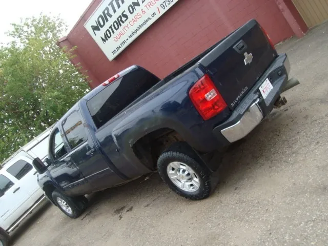 Chevrolet Silverado 2500Hd 2010 photo 2