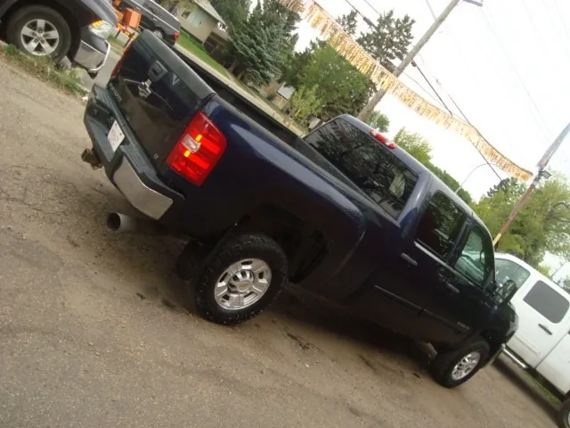 Chevrolet Silverado 2500Hd 2010 photo 3