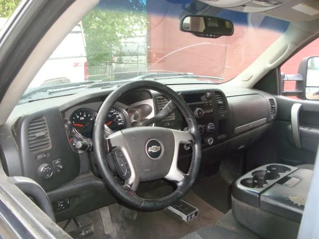 Chevrolet Silverado 2500Hd 2010 photo 5