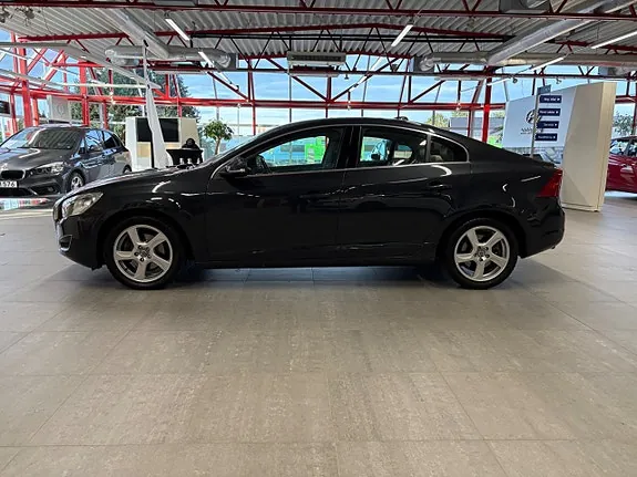 Volvo S60 2011 photo 2