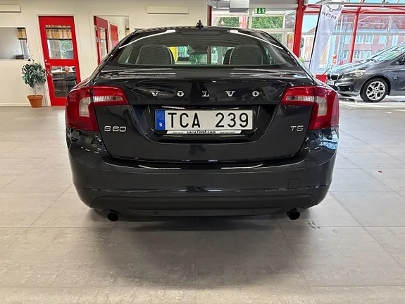 Volvo S60 2011 photo 4
