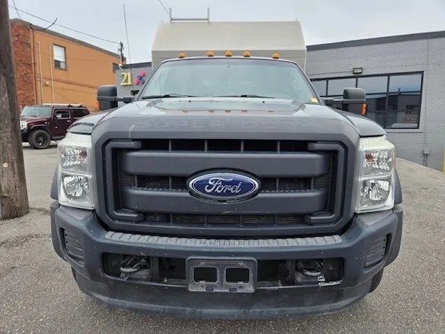 Ford F-550 2015 photo 3