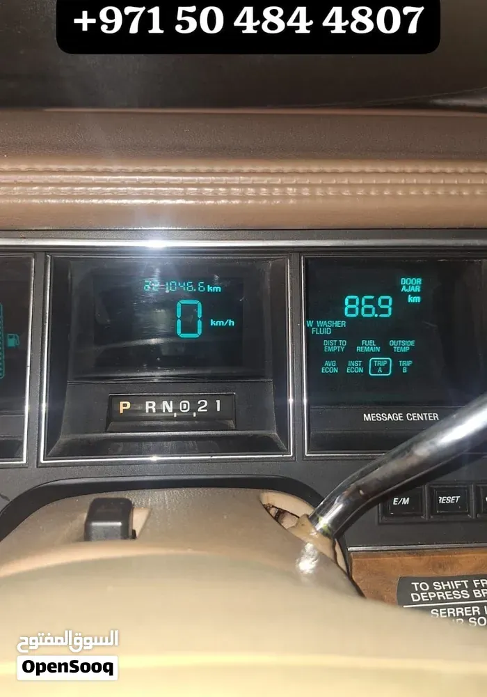 Lincoln Town Car 1984 photo 3