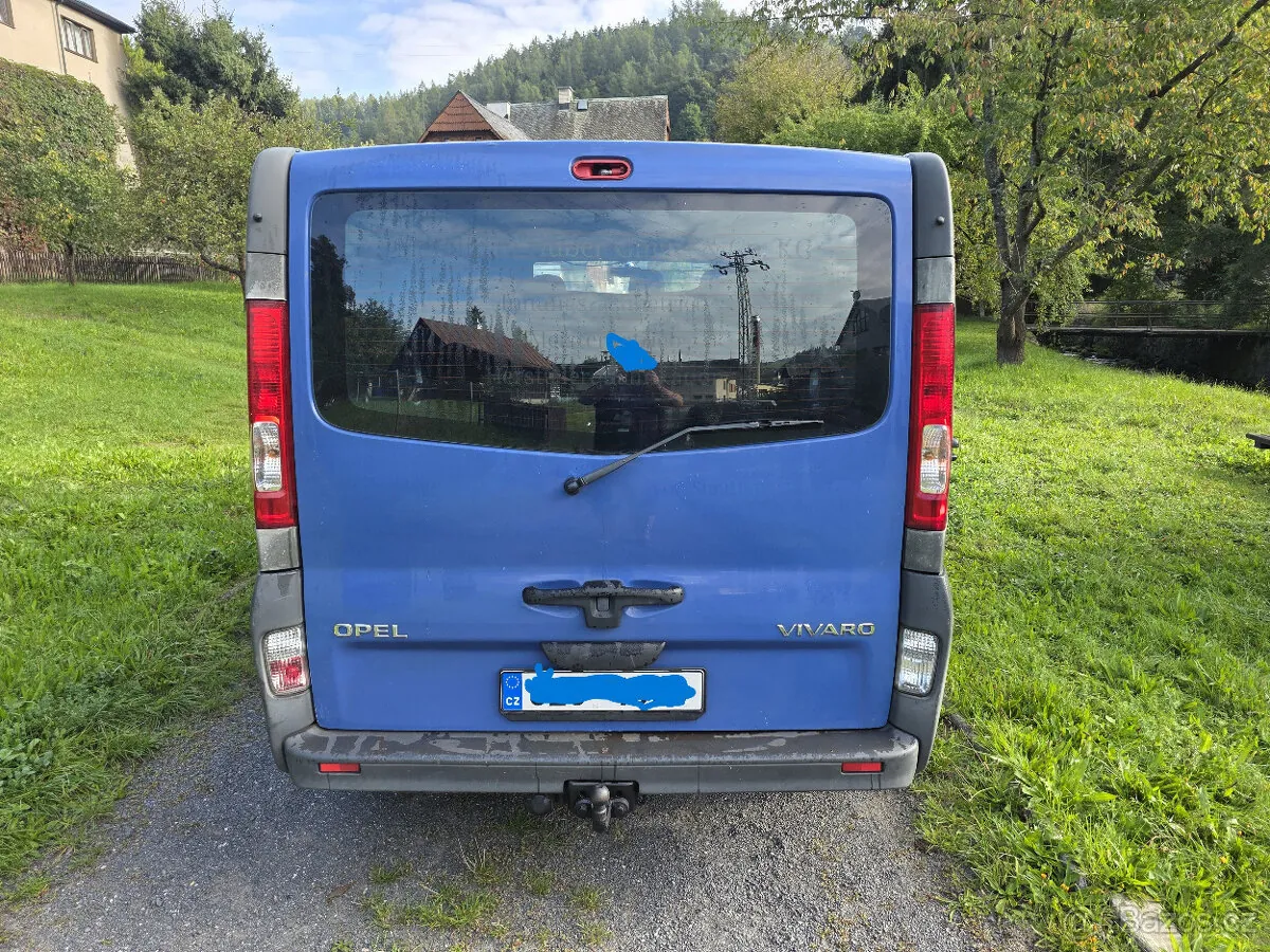 Opel Vivaro 2011 photo 3