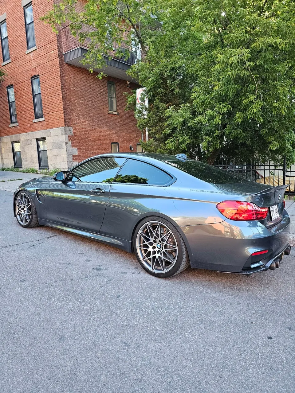 BMW M4 2016 photo 2