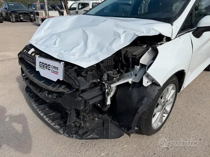 Ford Fiesta 2017 photo 2