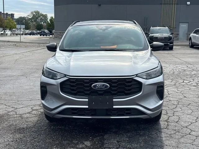Ford Escape 2024 photo 2
