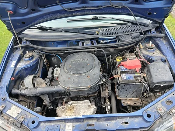 Fiat Punto 2001 photo 2