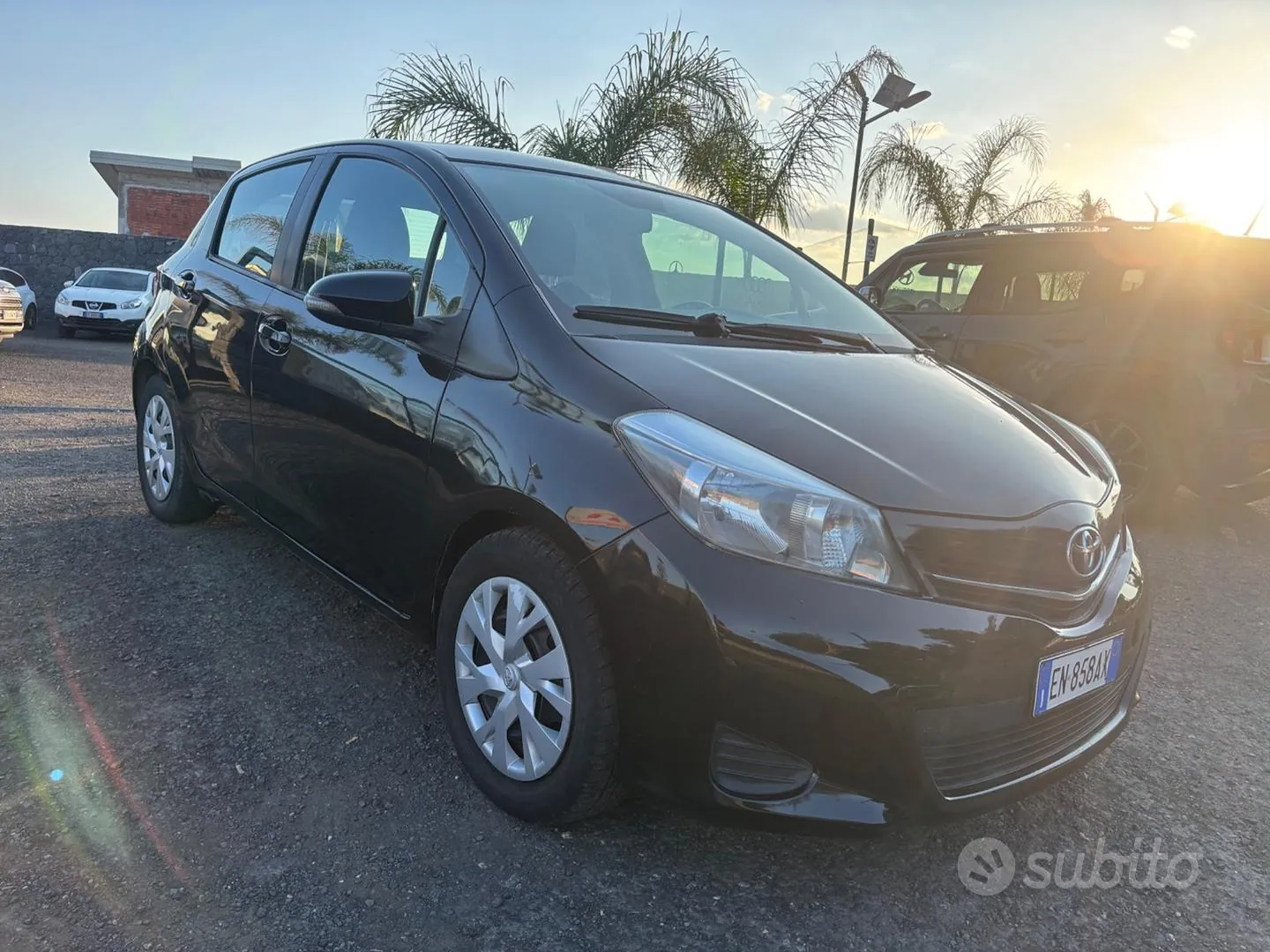 Toyota Yaris 2012 photo 3