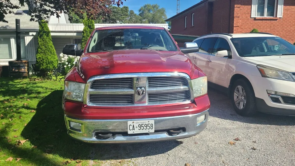 Dodge Ram 1500 2011 photo 3