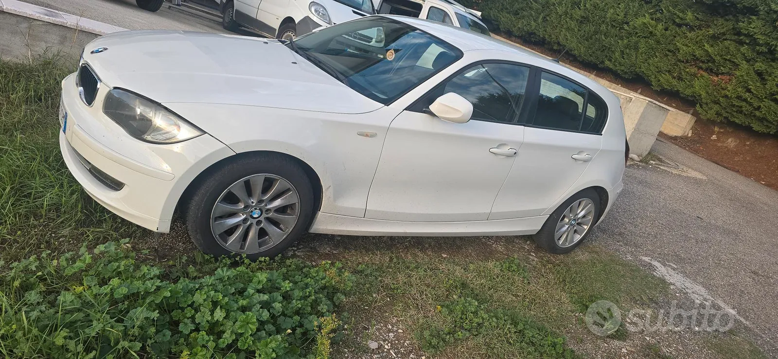 BMW Series 1 2010 photo 2