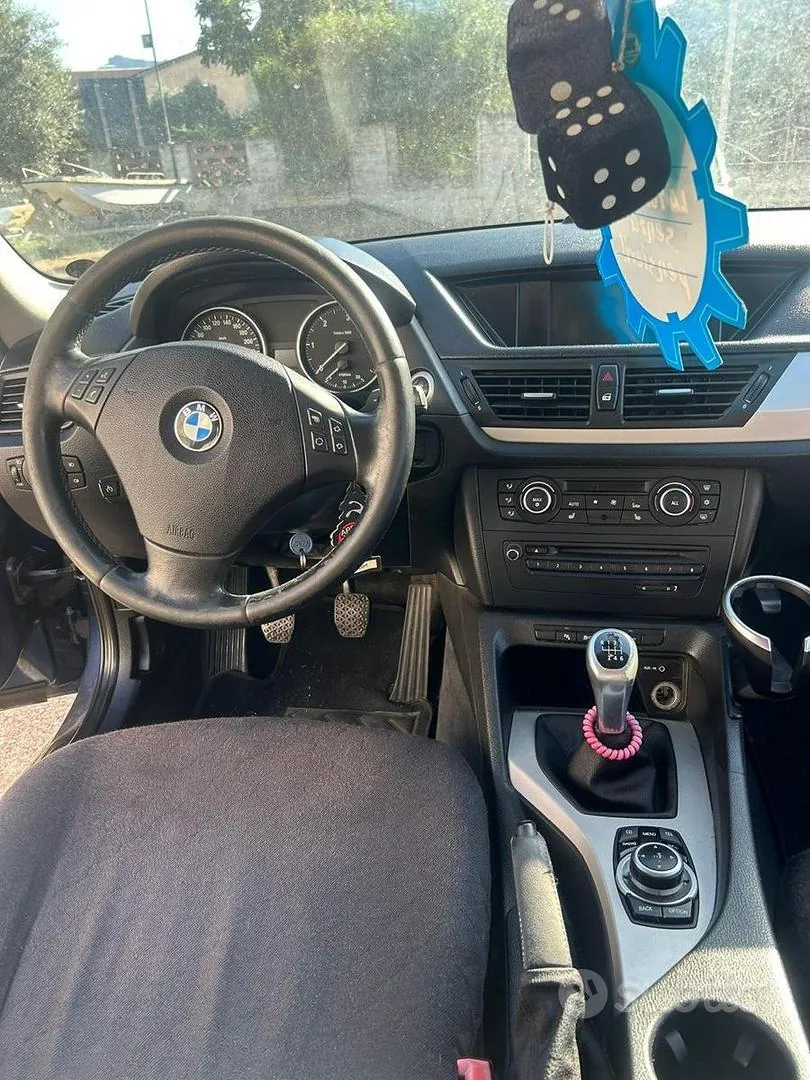 BMW X1 2011 photo 3