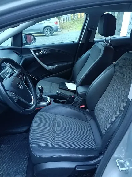Opel Astra 2012 photo 4