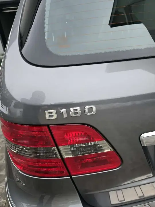Mercedes-Benz B-Class 2009 photo 2