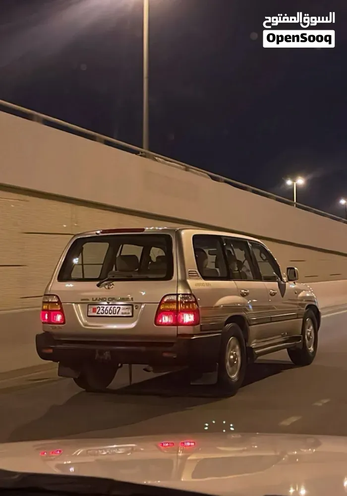 Toyota Land Cruiser 2001 photo 4