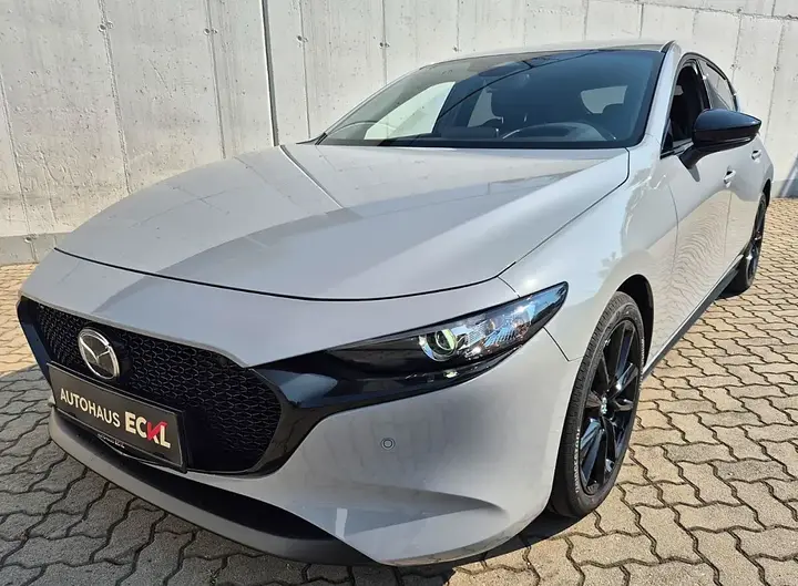 Mazda Mazda3 photo 2