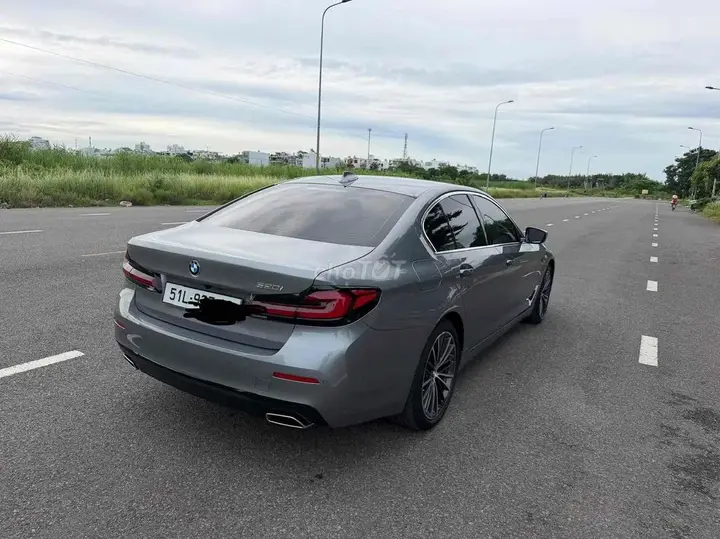 BMW 5 Series 2023 photo 3