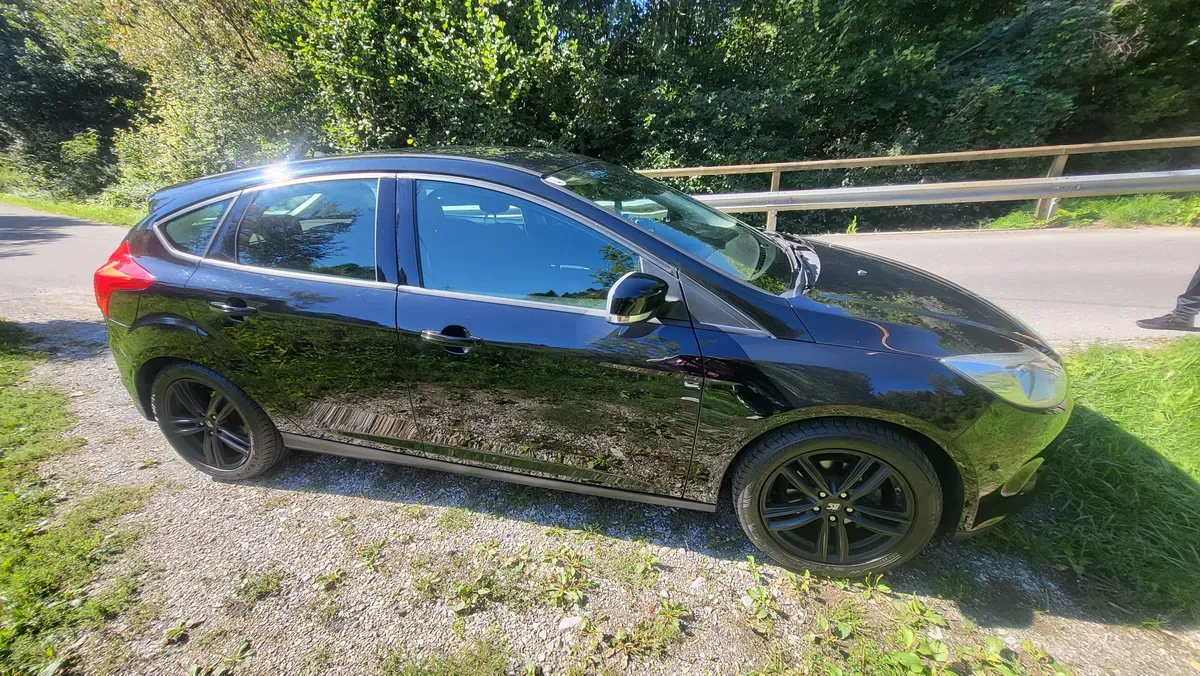 Ford Focus 2014 photo 2