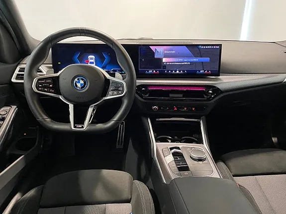 BMW 330E 2025 photo 3