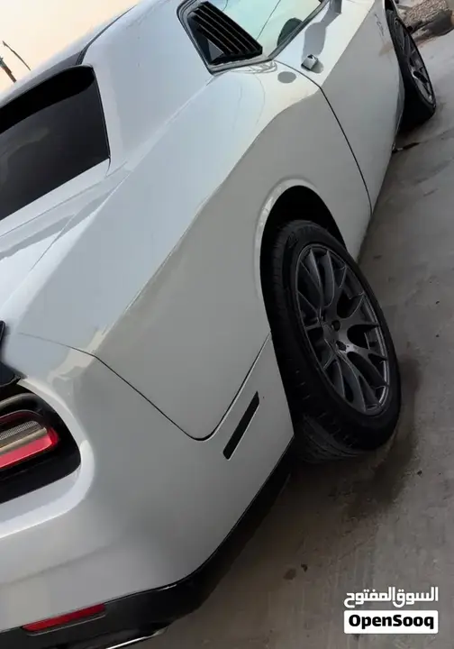 Dodge Challenger 2018 photo 4