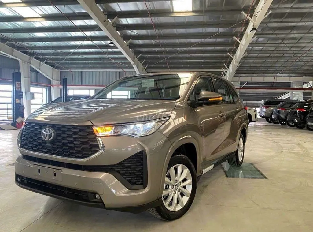 Toyota Innova Cross 2025 photo 5