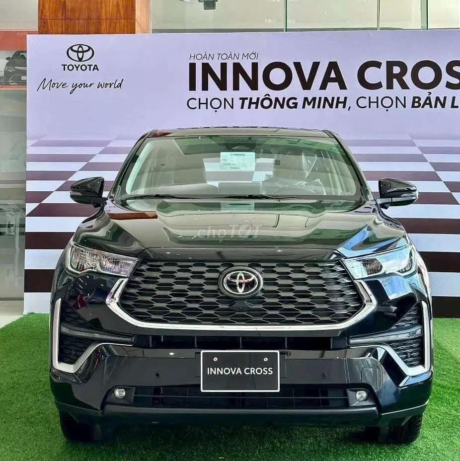 Toyota Innova Cross 2025 photo 4