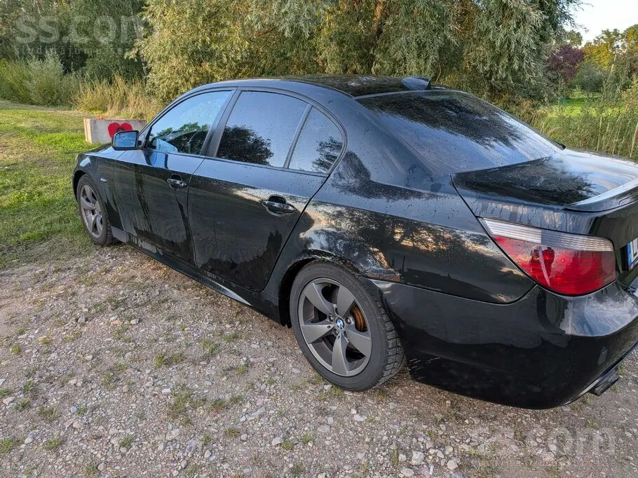 BMW 530D 2004 photo 5