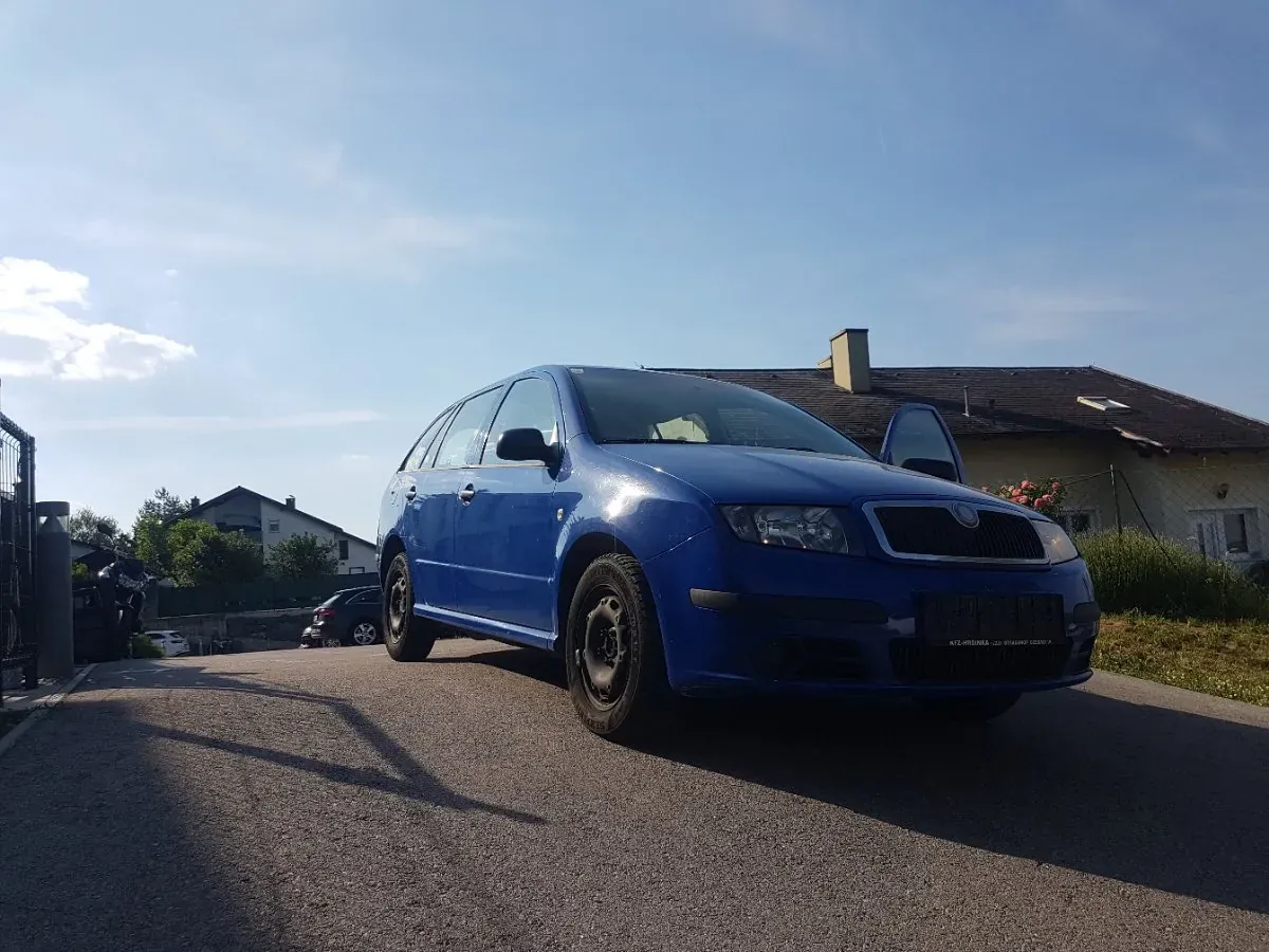 Skoda Fabia 2007 photo 2