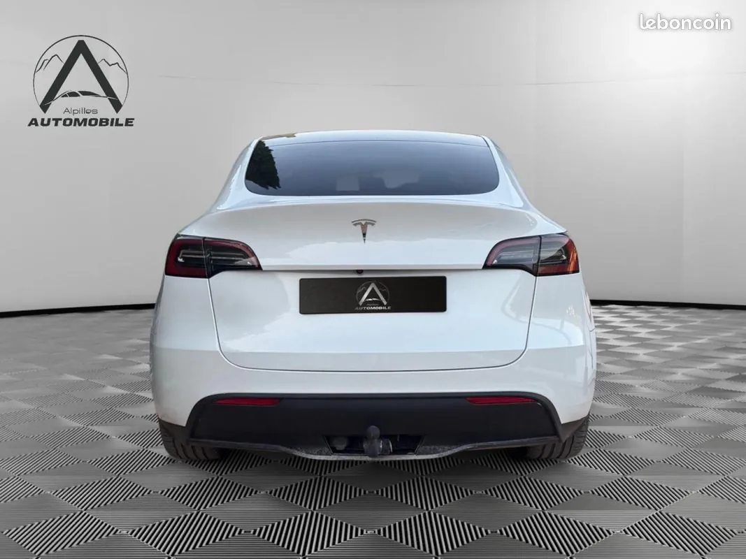 Tesla Model Y 2022 photo 3