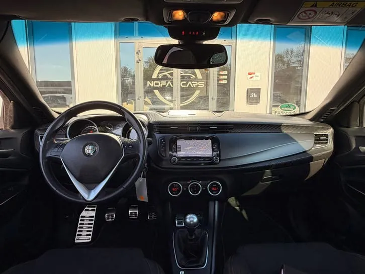 Alfa Romeo Giulietta 2015 photo 3