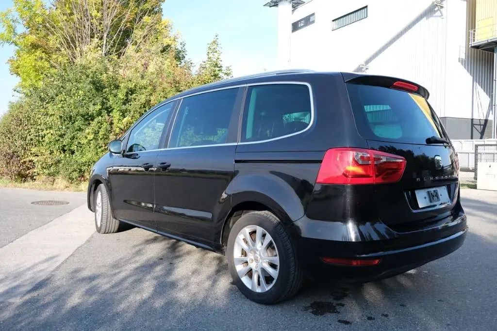 Seat Alhambra 2011 photo 2