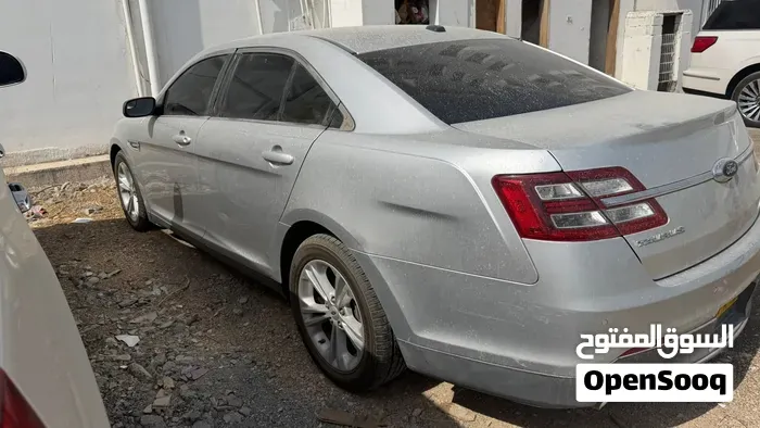 Ford Taurus 2015 photo 3