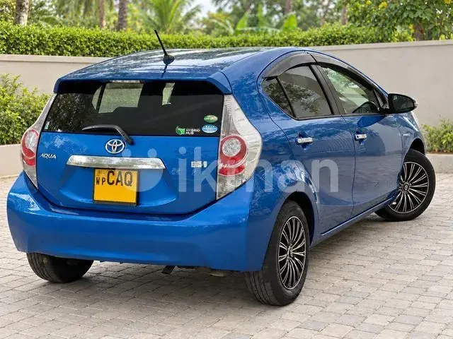 Toyota Aqua 2014 photo 3