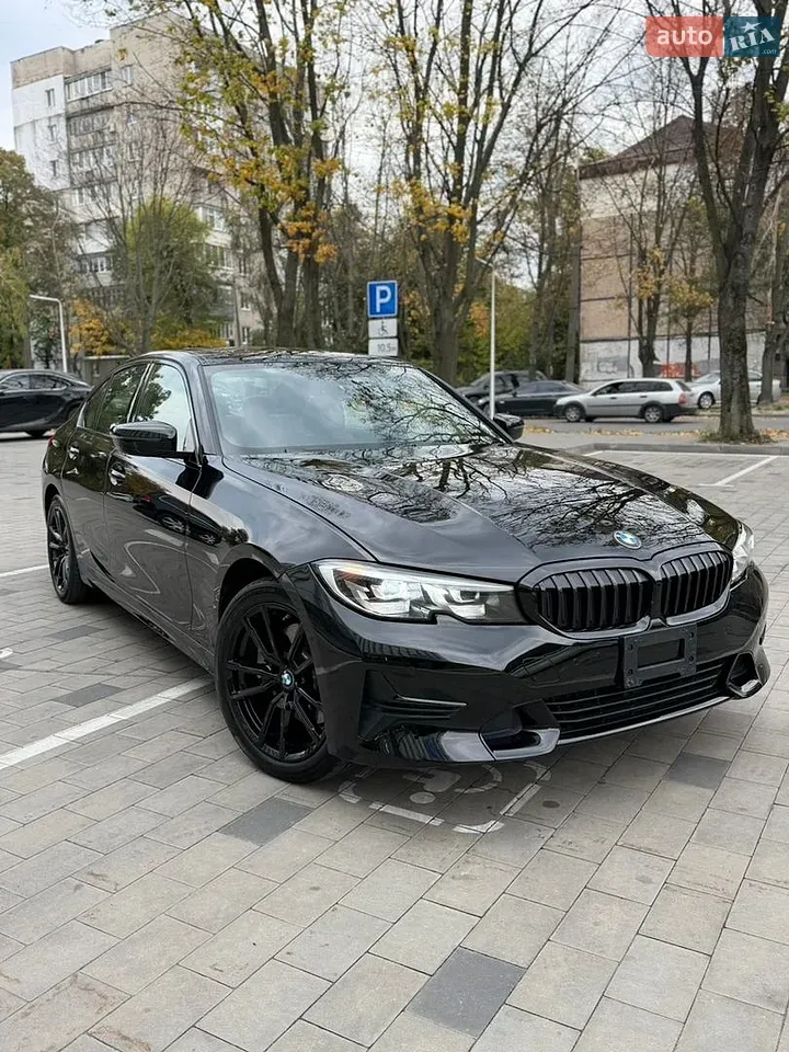 BMW 3 Series 2021 photo 2