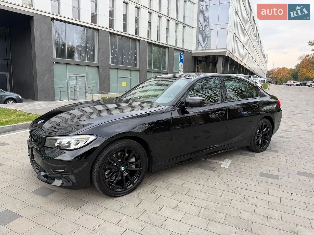 BMW 3 Series 2021 photo 4